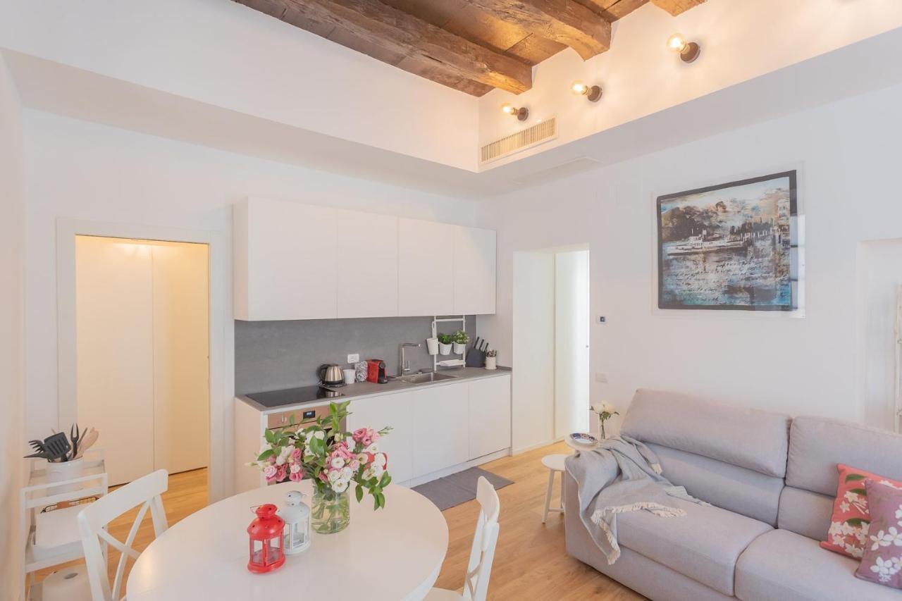 Independence Apartment With Balcony By Rent All קומו מראה חיצוני תמונה