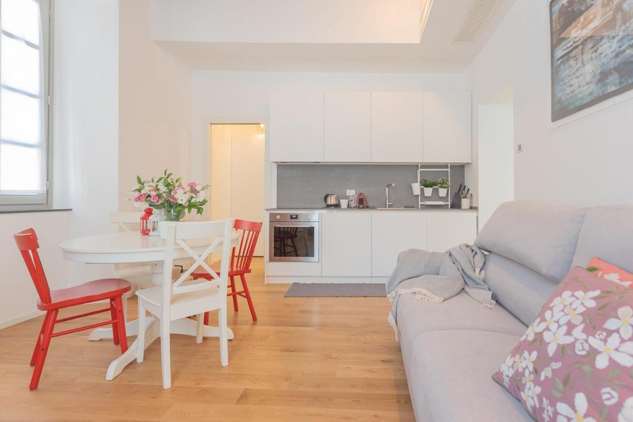 Independence Apartment With Balcony By Rent All קומו מראה חיצוני תמונה